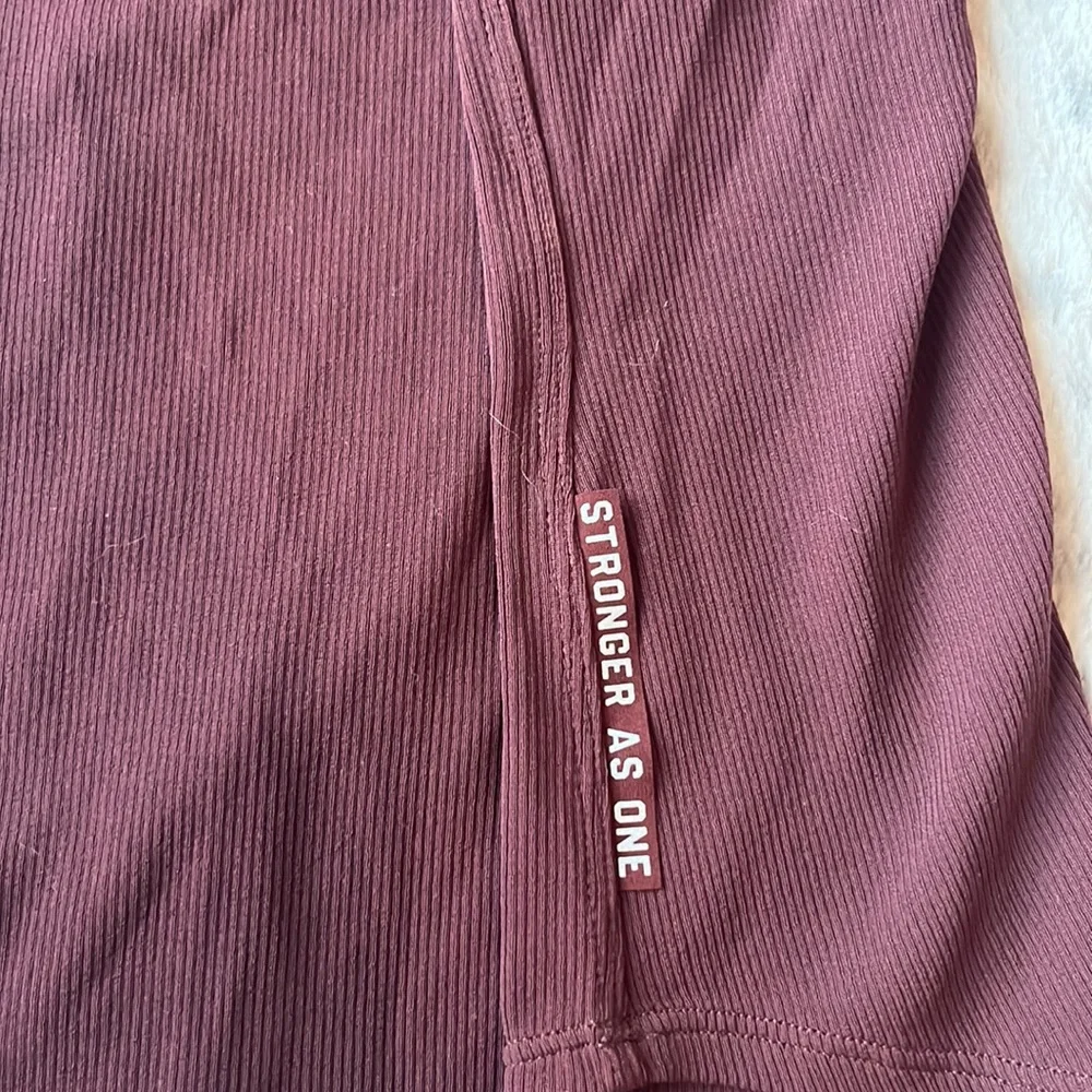 Lululemon Ribbed Tank - Picture 5 of 7